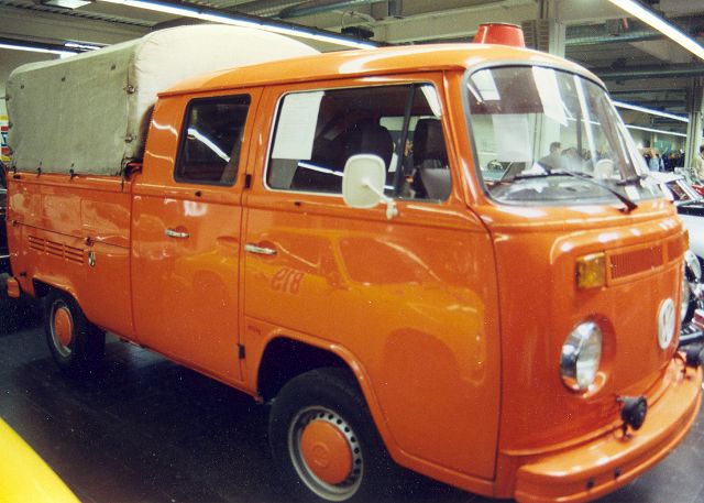 VW-T2-orange-Thiele-100305-01.jpg - Jörg Thiele